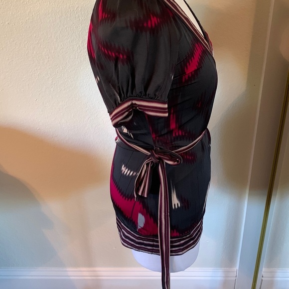 BCBGMAXAZRIA Black/Pink Multicolor Print V-Neck Wrap Blouse  Size S - Picture 4 of 5